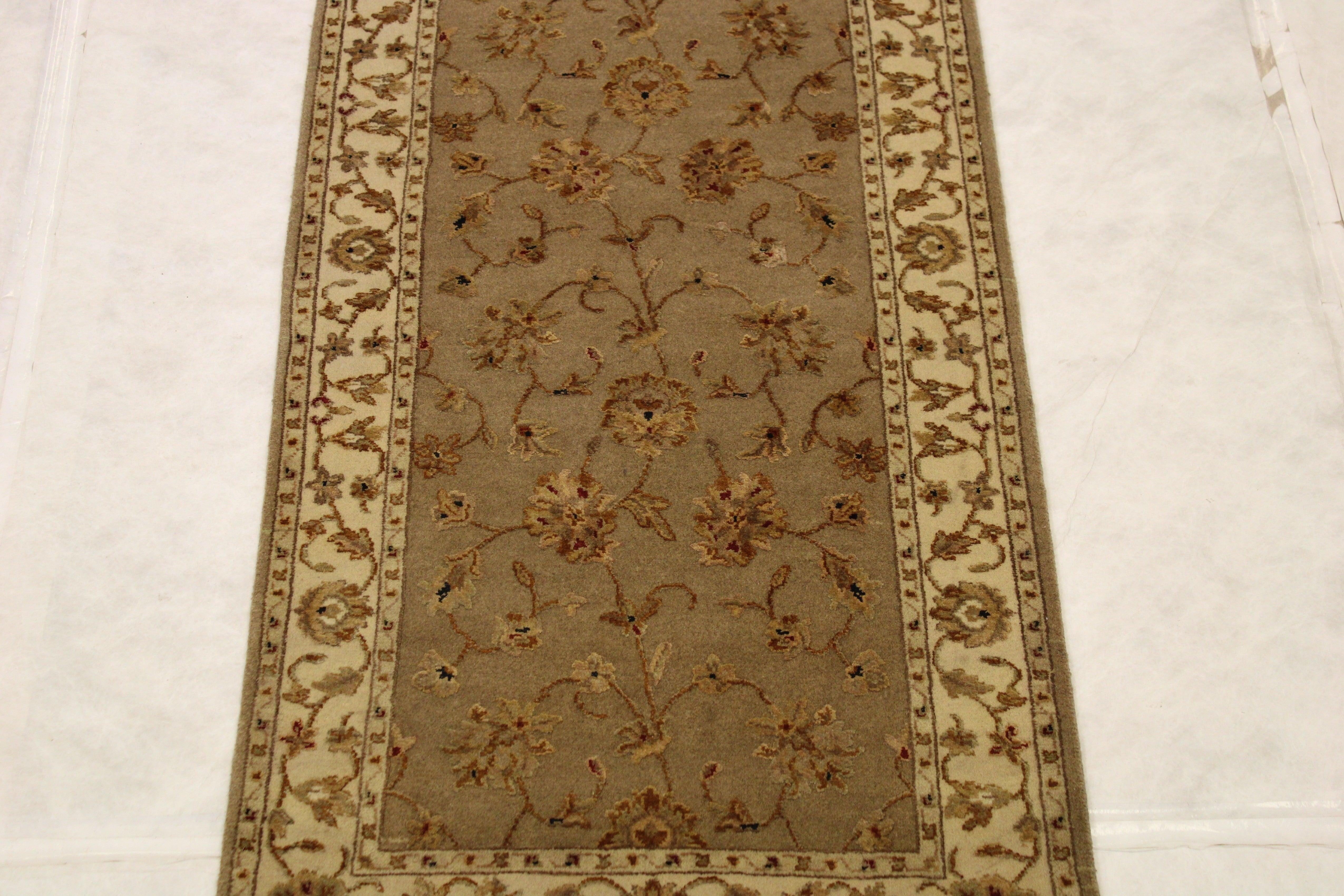 2'6" x 10'6" Silk Flower Hand Knotted Runner