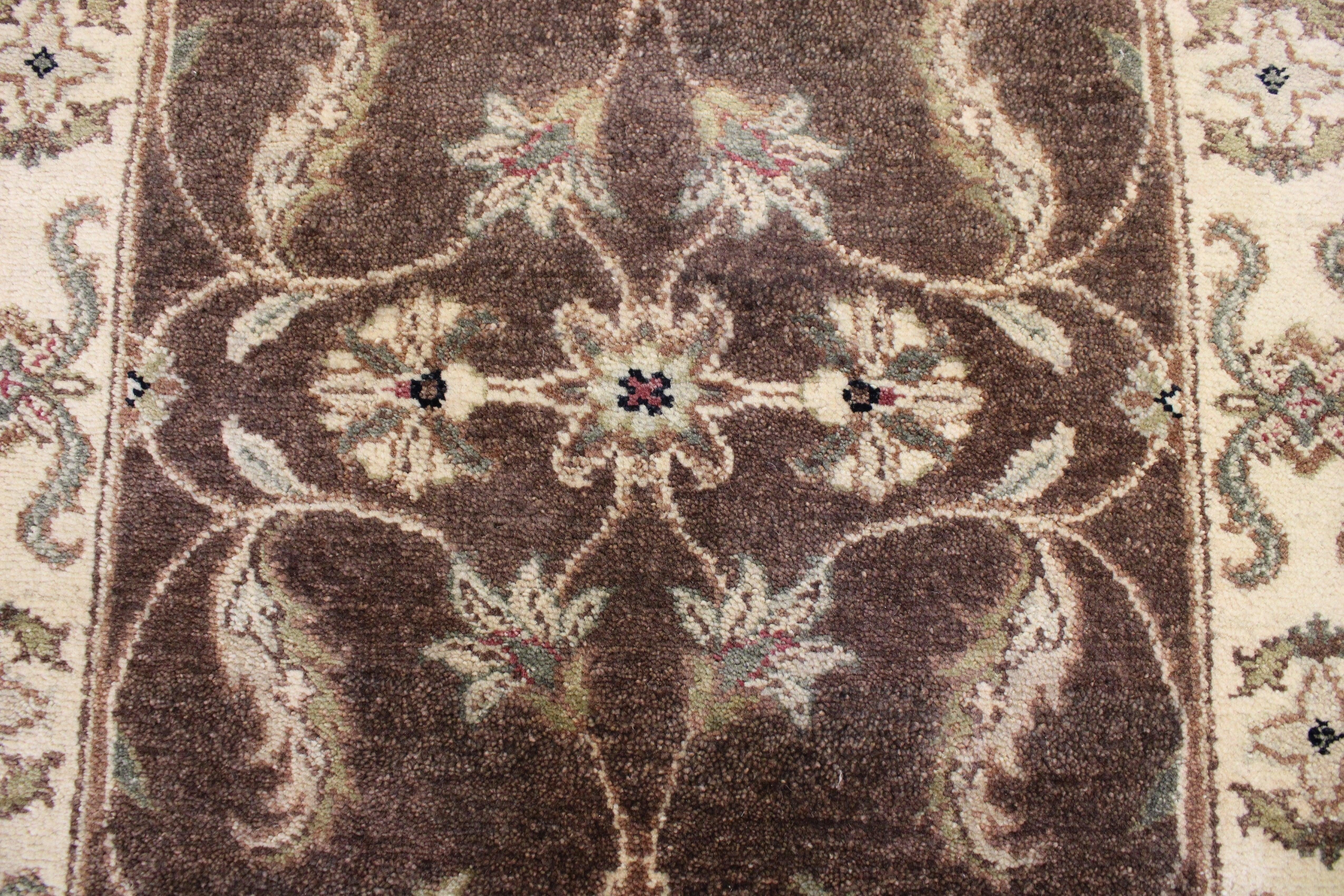 2'7" x 9'11" High Twist Hand Knotted Runner