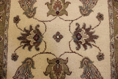 2'6" x 8'1" High Twist Hand Knotted Runner