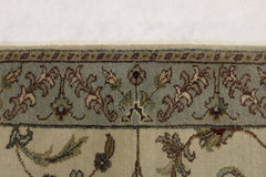 2'9" x 8'3" Persian Design Runner Rug