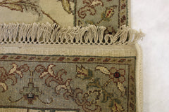 2'9" x 8'3" Persian Design Runner Rug