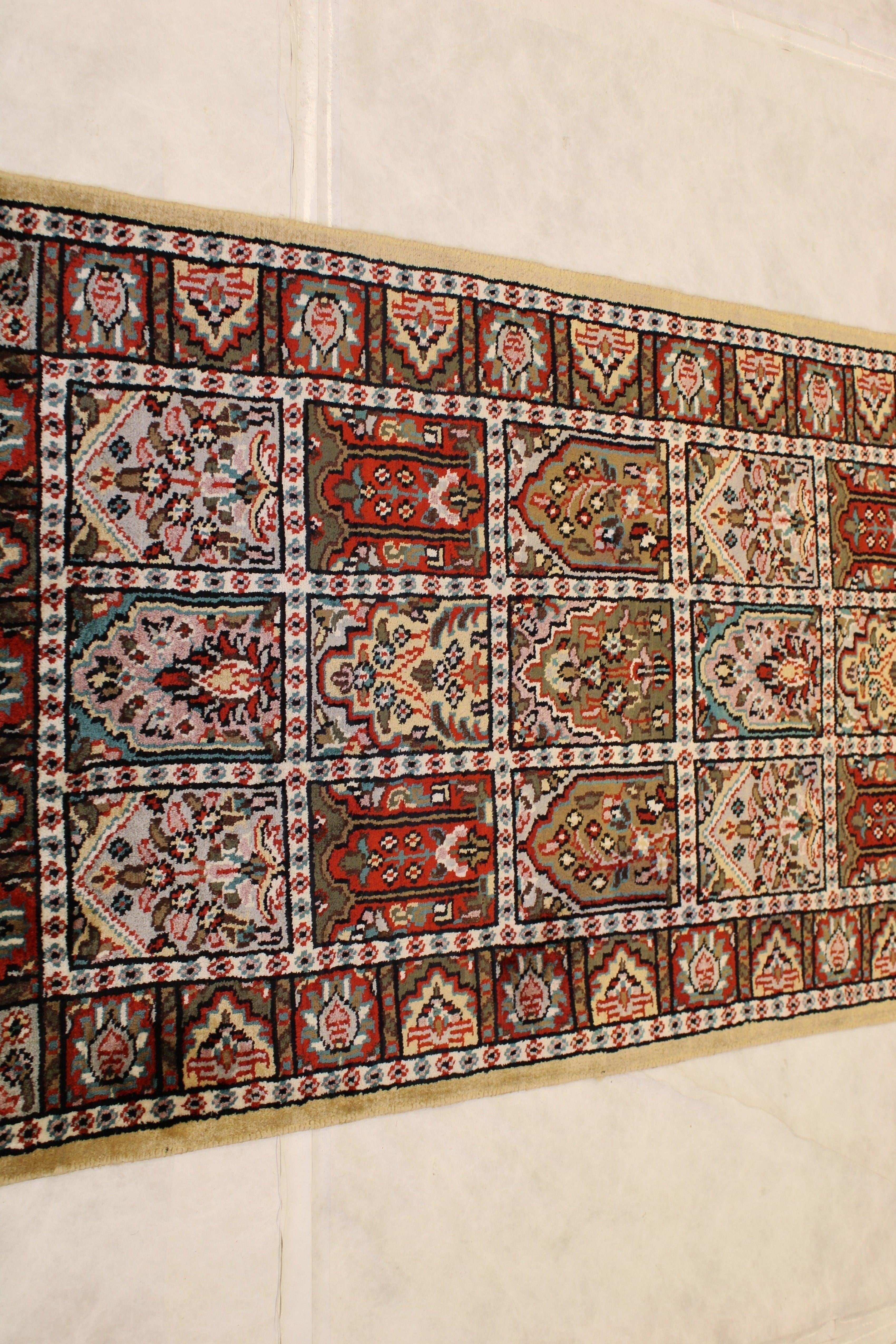 2'5" x 8'5" ft. Jammu Kashmir Hand Knotted Runner