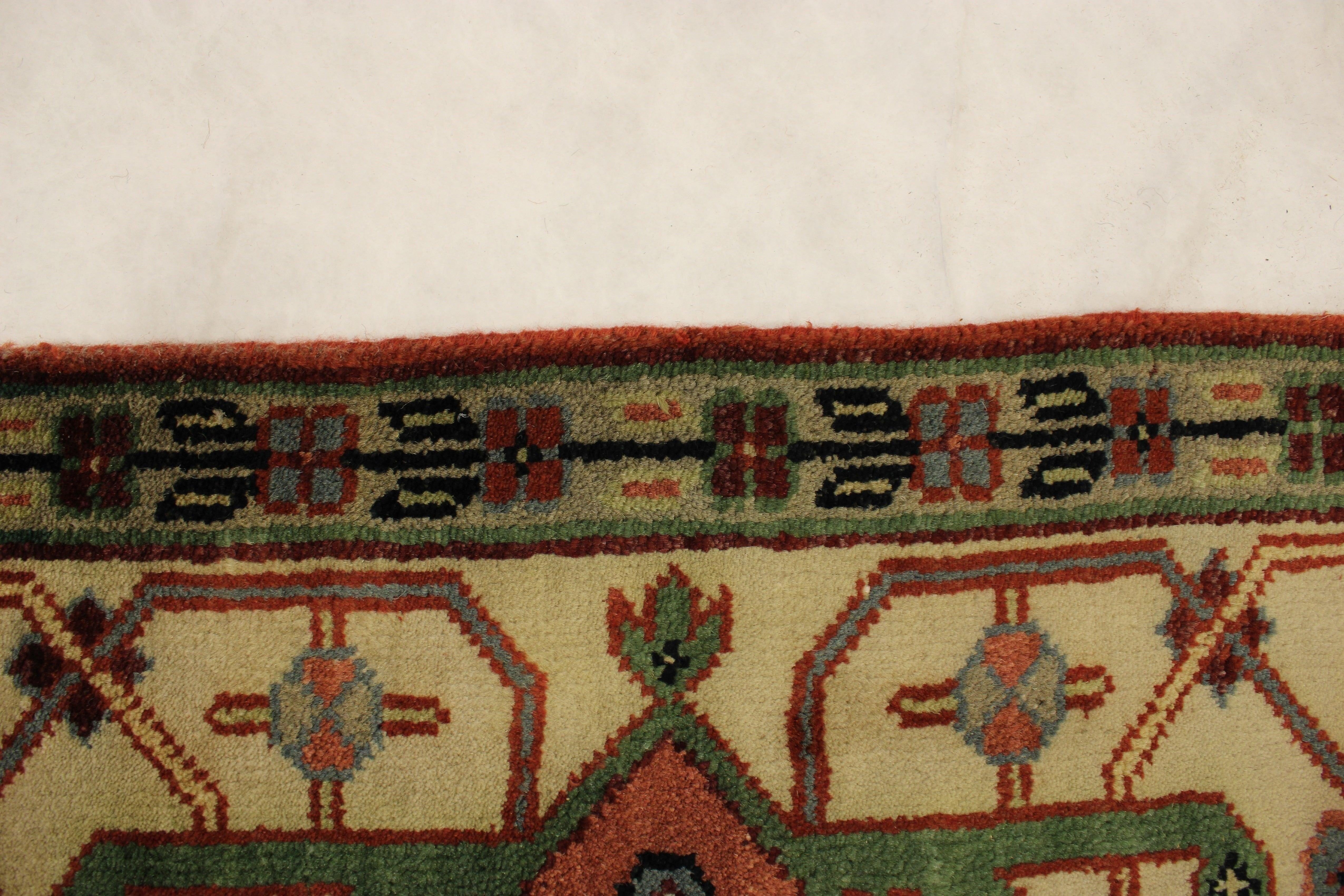 8'10" x 12'0" ft. Serapi Hand Knotted Rug