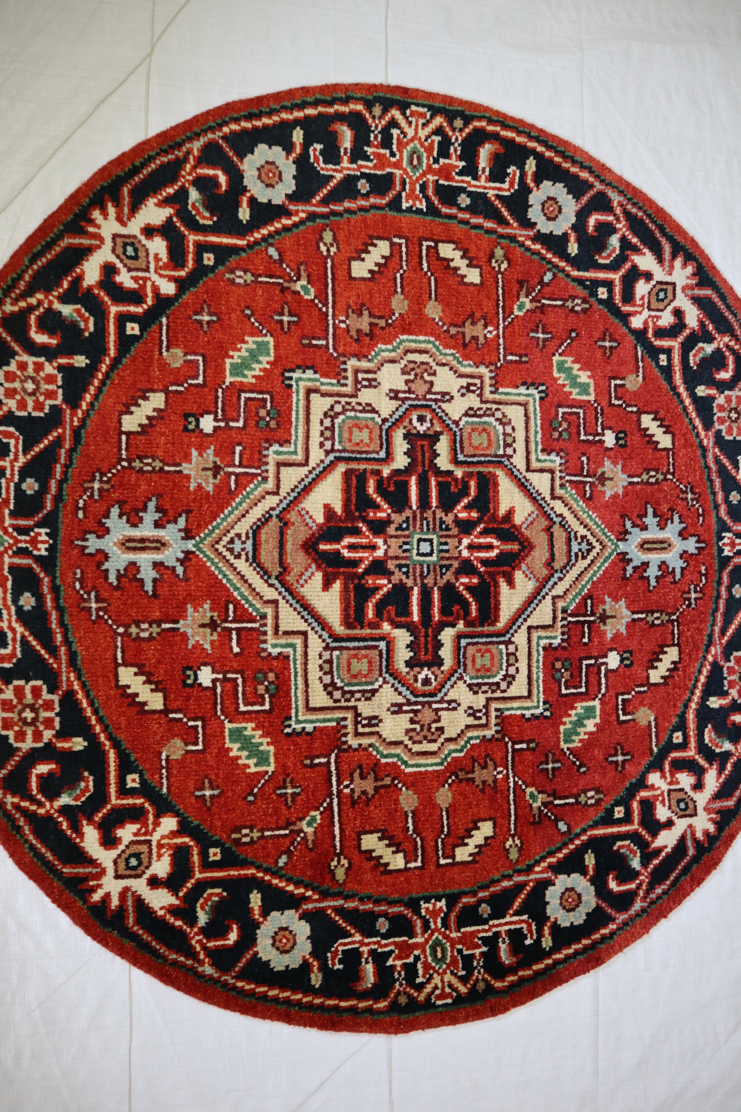 Serapi Rug, Persian Design Rug, Round Rug, Hand Knotted Indian Rugs
