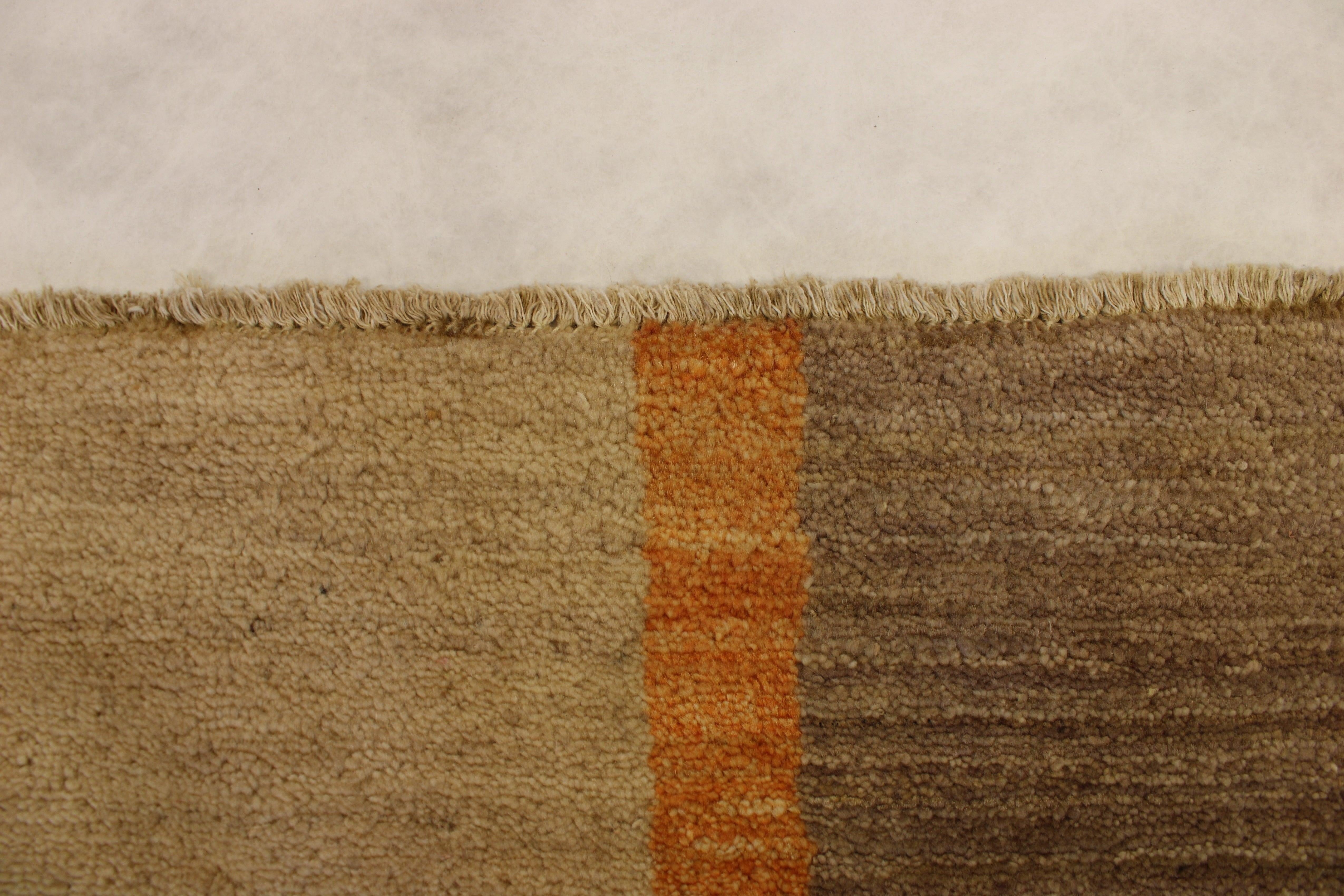 5'9" x 9'1" Gabeh Hand Knotted Rug