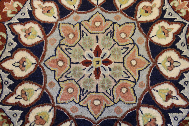 6x6 Round Rug, Pak-Persian Design Rug