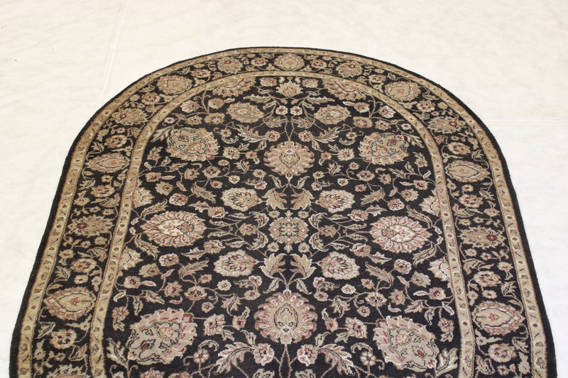 Indian Jaipur Rug, 6x9 Round Rug