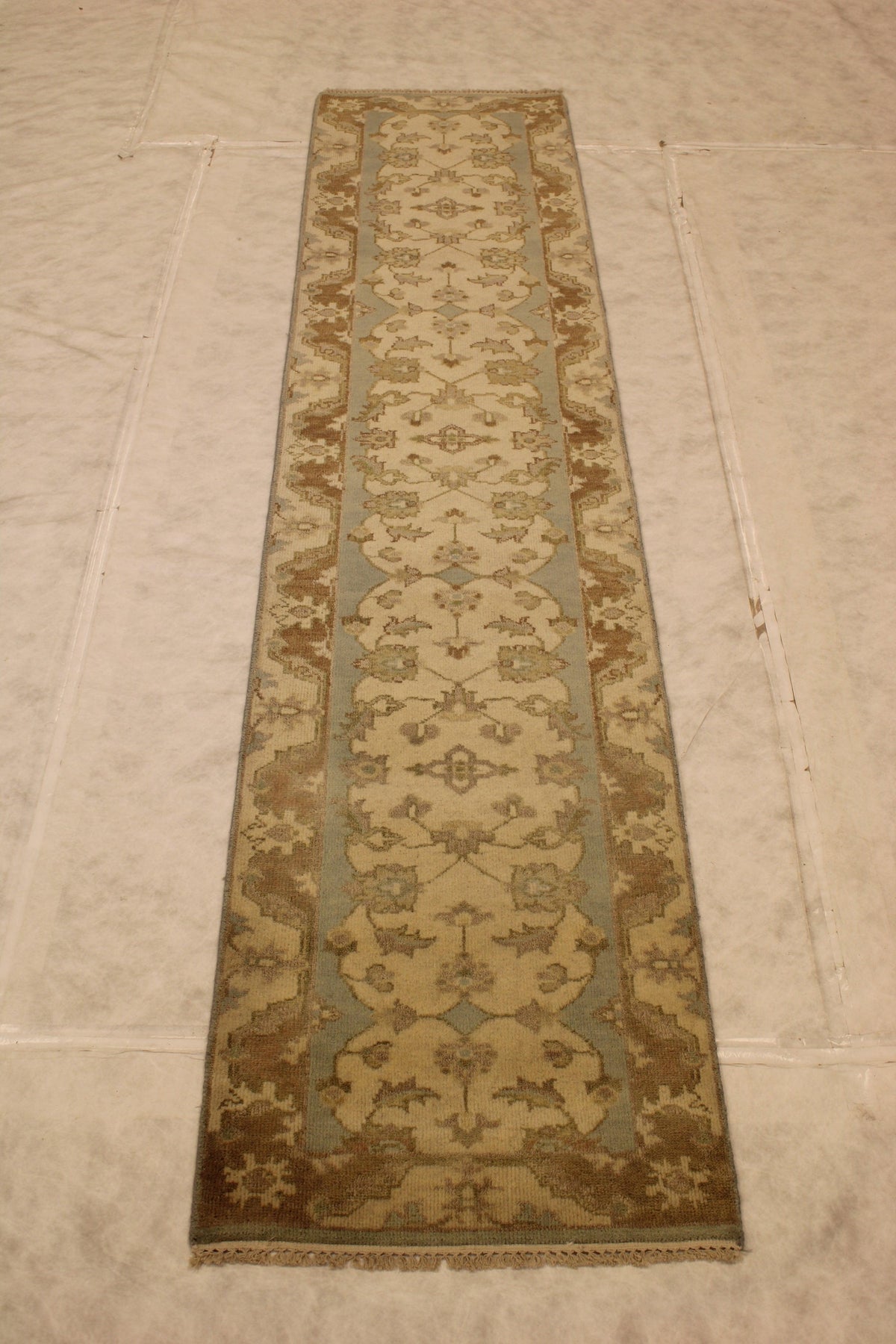 Antique Oushak Handmade Oriental American Rug