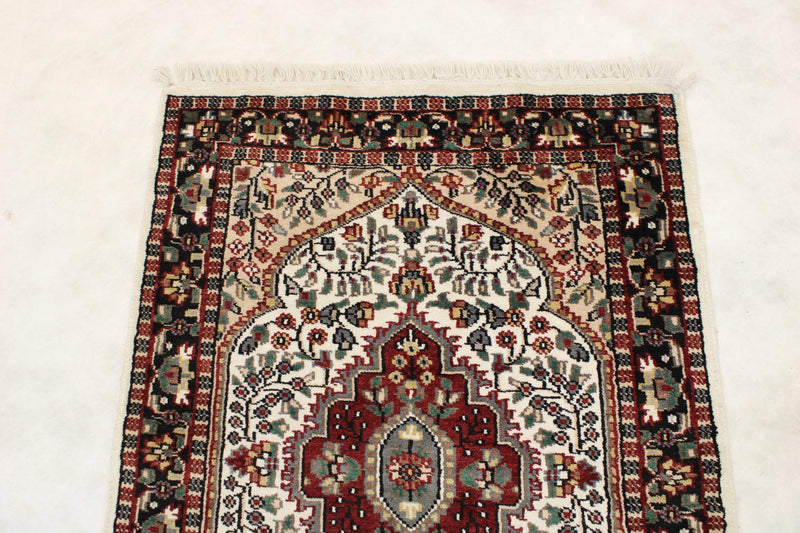 2'6" x 8'10" Jammu Kashmir Hand Knotted Runner