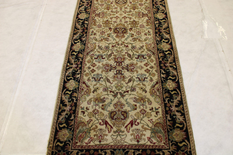 2'7" x 8'1" Jaipur Hand Knotted Runner