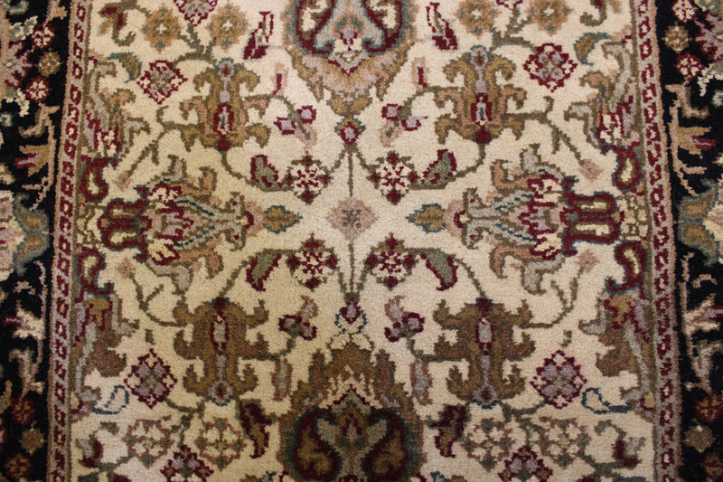 2'7" x 8'1" Jaipur Hand Knotted Runner